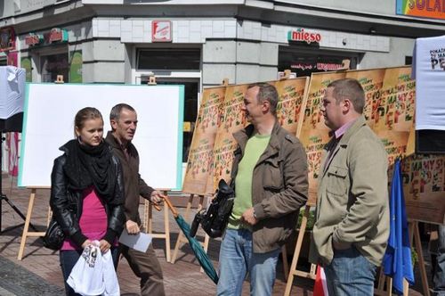 Deszczowy happening - galeria