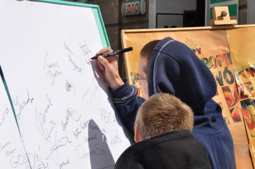 Deszczowy happening - galeria