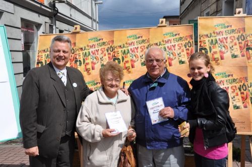 Deszczowy happening - galeria