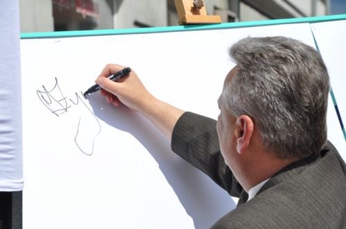 Deszczowy happening - galeria