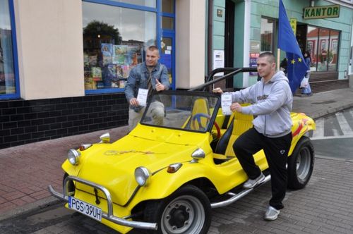 Deszczowy happening - galeria