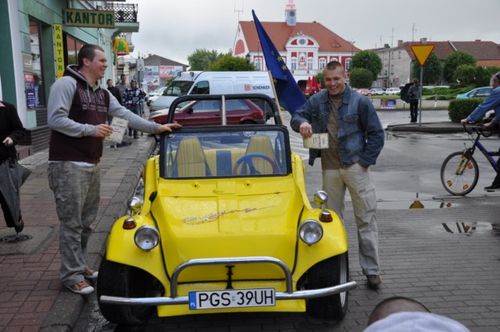 Deszczowy happening - galeria