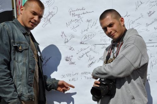 Deszczowy happening - galeria