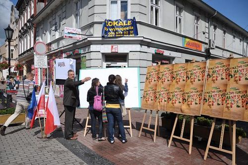 Deszczowy happening - galeria