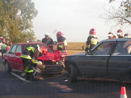 Czołówka Forda z BMW - zdjęcia