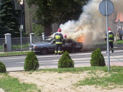Spłonęło Audi - zdjęcia