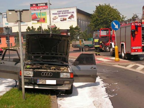 Spłonęło Audi - zdjęcia