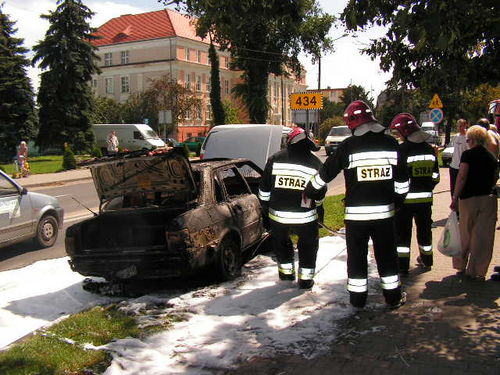 Spłonęło Audi - zdjęcia