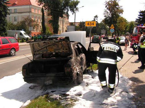 Spłonęło Audi - zdjęcia