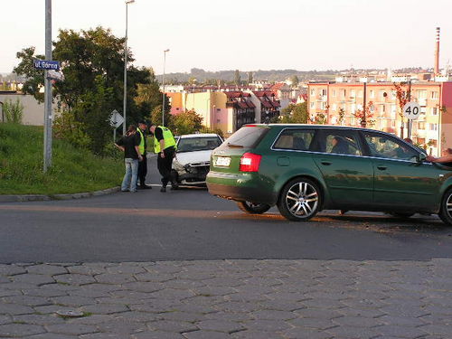 Wymusił pierwszeństwo ? zdjęcia