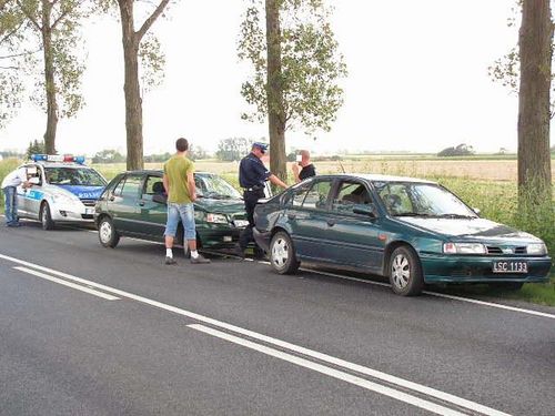 Wypadek motocyklisty - zdjęcia