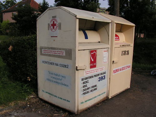 Komercyjna działalność pod szyldem PCK