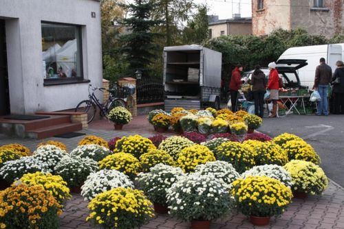 Tłoczno na targowisku - zdjęcia