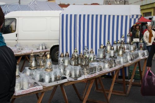 Tłoczno na targowisku - zdjęcia