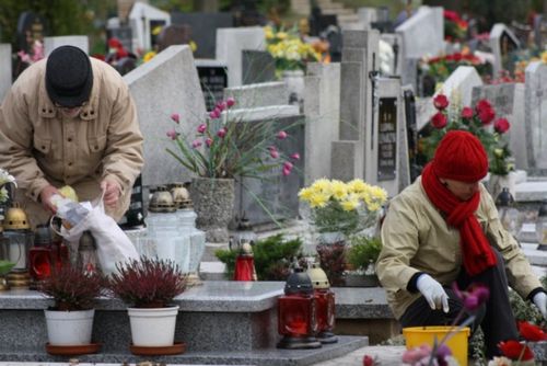 Przed dniem Wszystkich Świętych - galeria