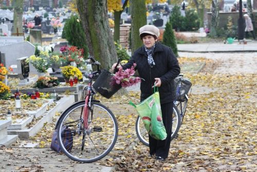 Przed dniem Wszystkich Świętych - galeria