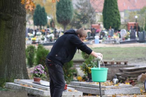 Przed dniem Wszystkich Świętych - galeria