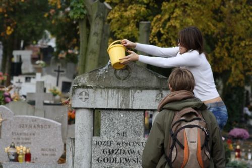 Przed dniem Wszystkich Świętych - galeria