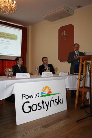 Dyskutowali o nowoczesnej  komunikacji - zdjęcia