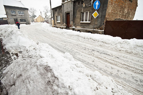 Walczą ze śniegiem- zdjęcia