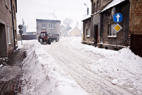 Walczą ze śniegiem- zdjęcia