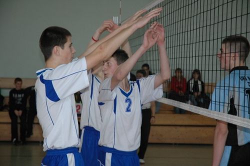 Seniorzy przegrywają, młodzicy w kratkę (galeria)