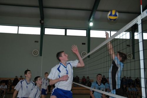 Seniorzy przegrywają, młodzicy w kratkę (galeria)