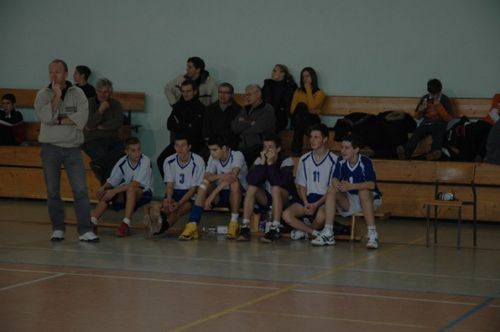 Seniorzy przegrywają, młodzicy w kratkę (galeria)