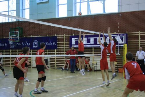 Siatkarze UKS nadal się liczą - galeria