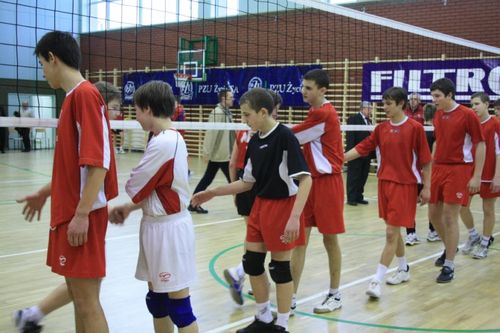 Siatkarze UKS nadal się liczą - galeria