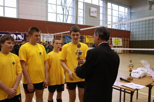 Siatkarze UKS nadal się liczą - galeria