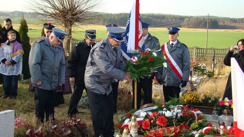 W hołdzie rozstrzelanym (galeria)