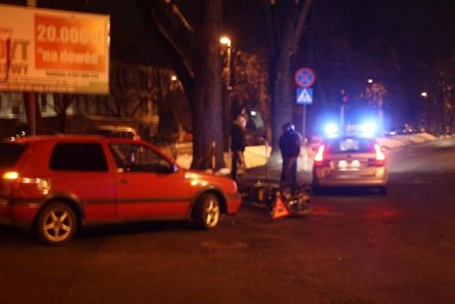 Potrącony na światłach - zdjęcia