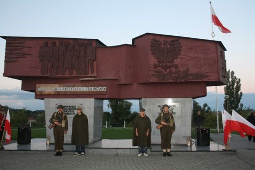 Uczcili pamięć bohaterów - galeria