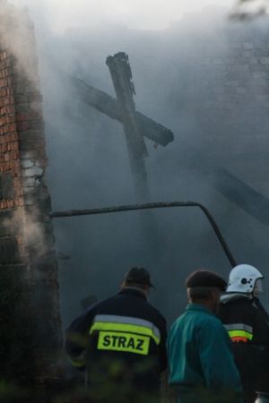 Spłonęła stodoła w Chwałkowie - zdjęcia