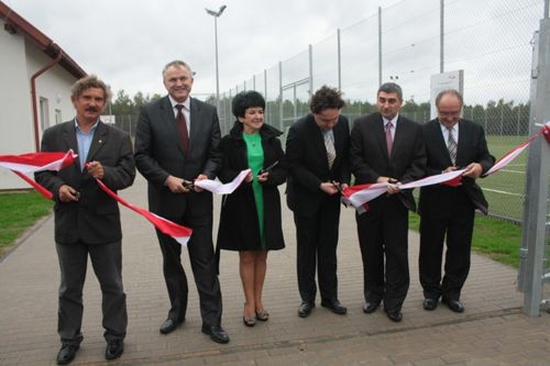 Kiedyś ściernisko, dzisiaj  boisko - galeria