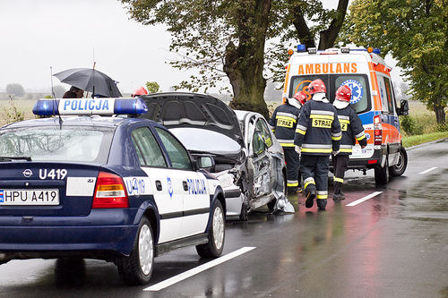 Po uderzeniu rozpadł się na części - zdjęcia
