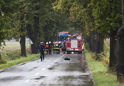 Po uderzeniu rozpadł się na części - zdjęcia