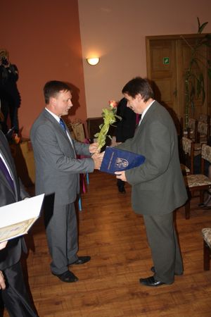 Zarząd wręczył wyróżnienia -zdjęcia