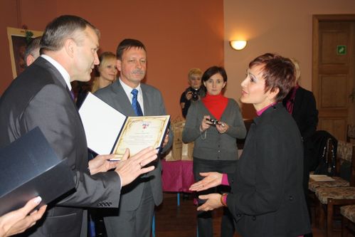Zarząd wręczył wyróżnienia -zdjęcia