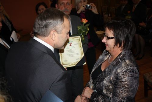 Zarząd wręczył wyróżnienia -zdjęcia