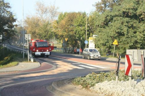 Plama na rondzie - zdjęcia