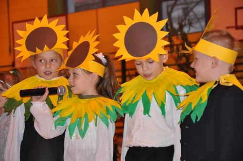 Pierwszaki złożyły ślubowanie- galeria