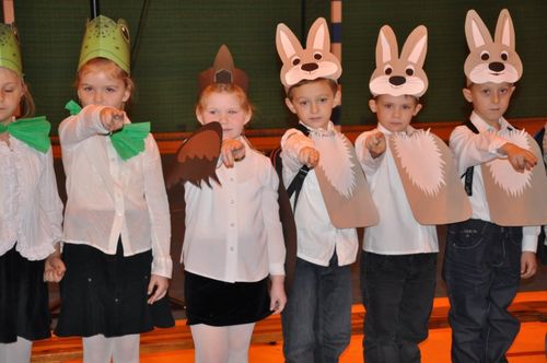 Pierwszaki złożyły ślubowanie- galeria