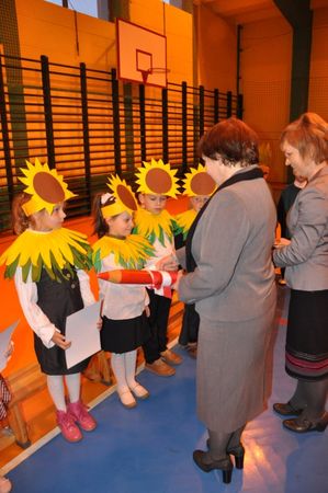 Pierwszaki złożyły ślubowanie- galeria