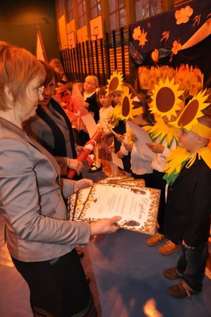 Pierwszaki złożyły ślubowanie- galeria