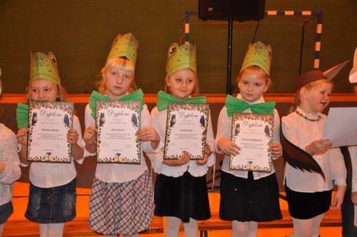 Pierwszaki złożyły ślubowanie- galeria