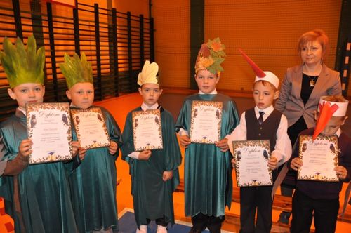 Pierwszaki złożyły ślubowanie- galeria