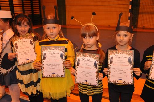 Pierwszaki złożyły ślubowanie- galeria