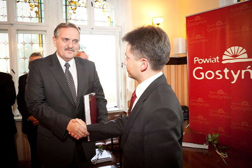 Patriotyczny prezent od Lewicy - zdjęcia